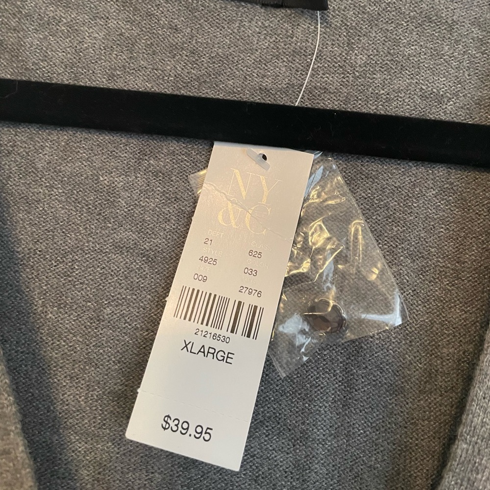NWT NY&C buttoned cardigan with jeweled button closures - Picture 5 of 6